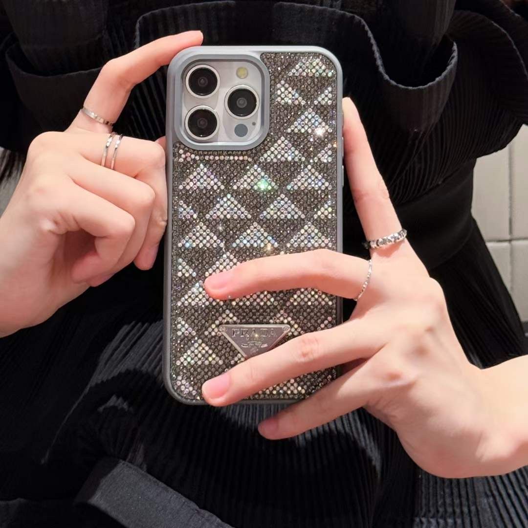 Luxury Triangle Diamond Case
