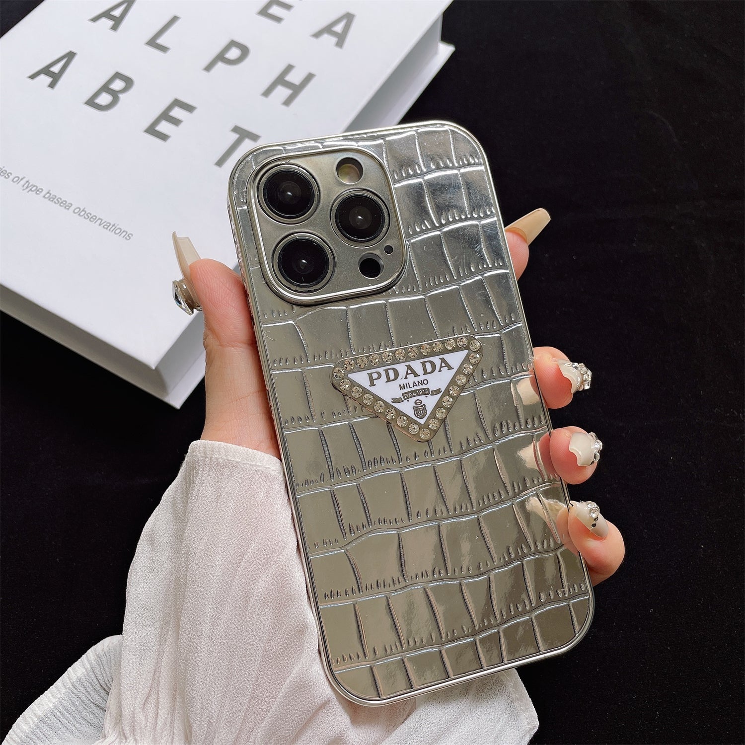 2 Colors Electroplating Crocodile Pattern Triangle Logo Case
