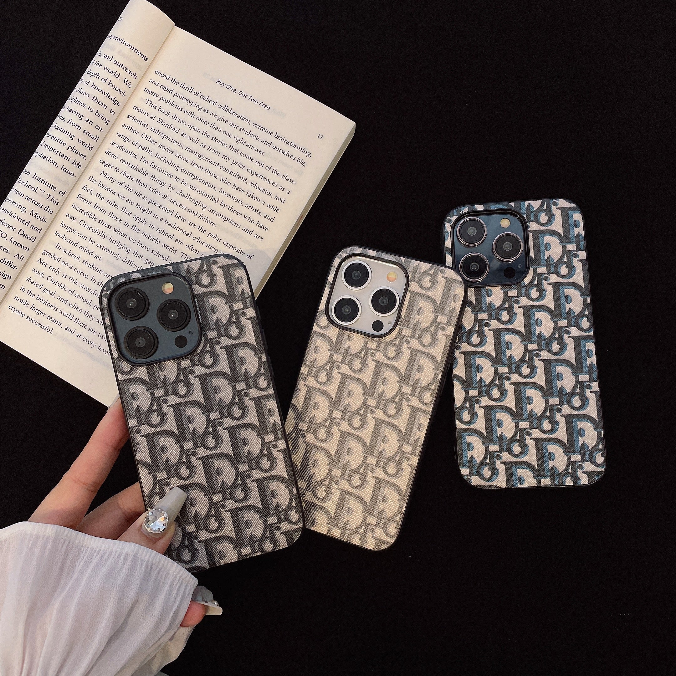 Vintage Canvas Embossed Case