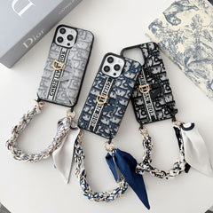 Retro Embossed Card Holder Bracelet Case