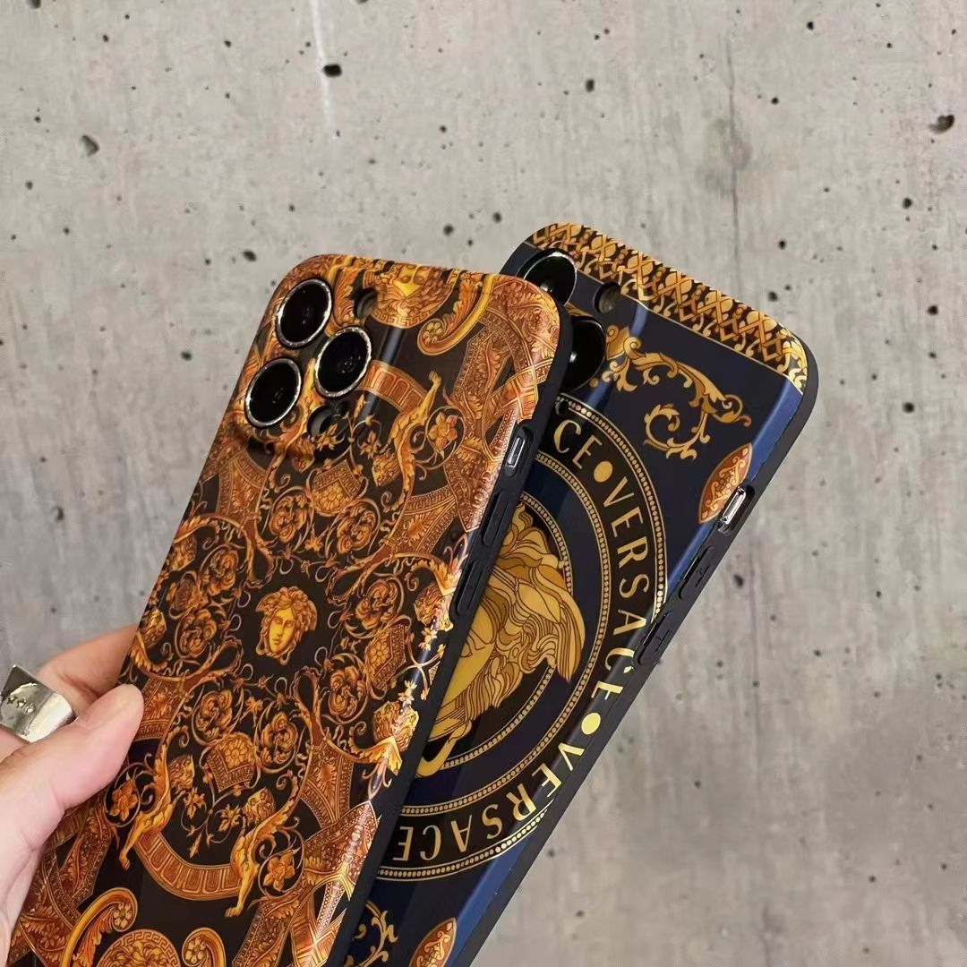 Retro Totem Print Case