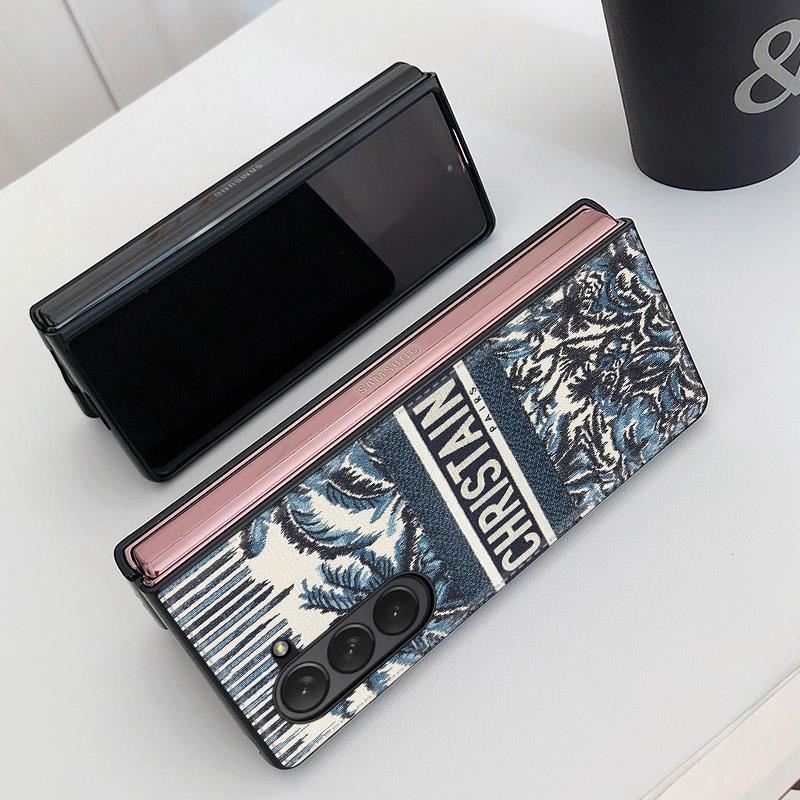Fashionable floral pattern Fold Case
