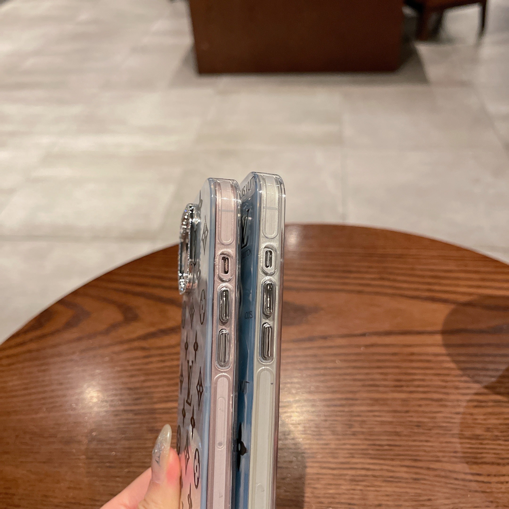 Shining Embossed Case
