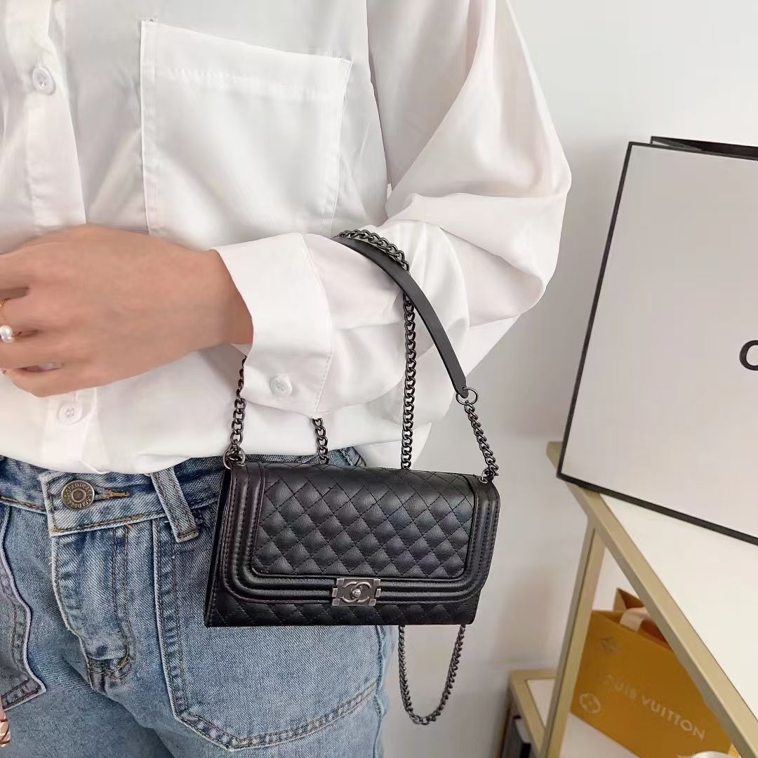 Fashionable Black Crossbody Bag Case