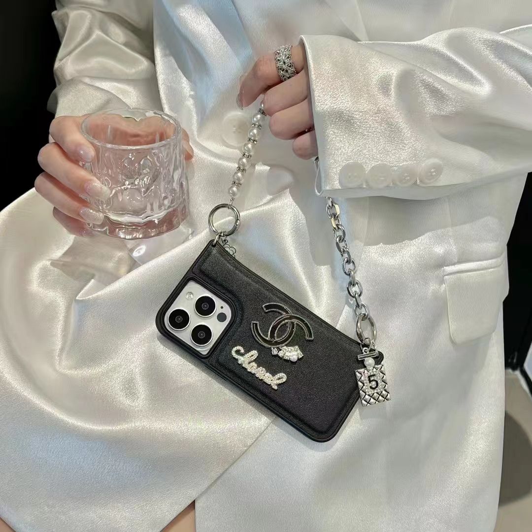 Fashion Perfume Bottle Pearl Chain Case