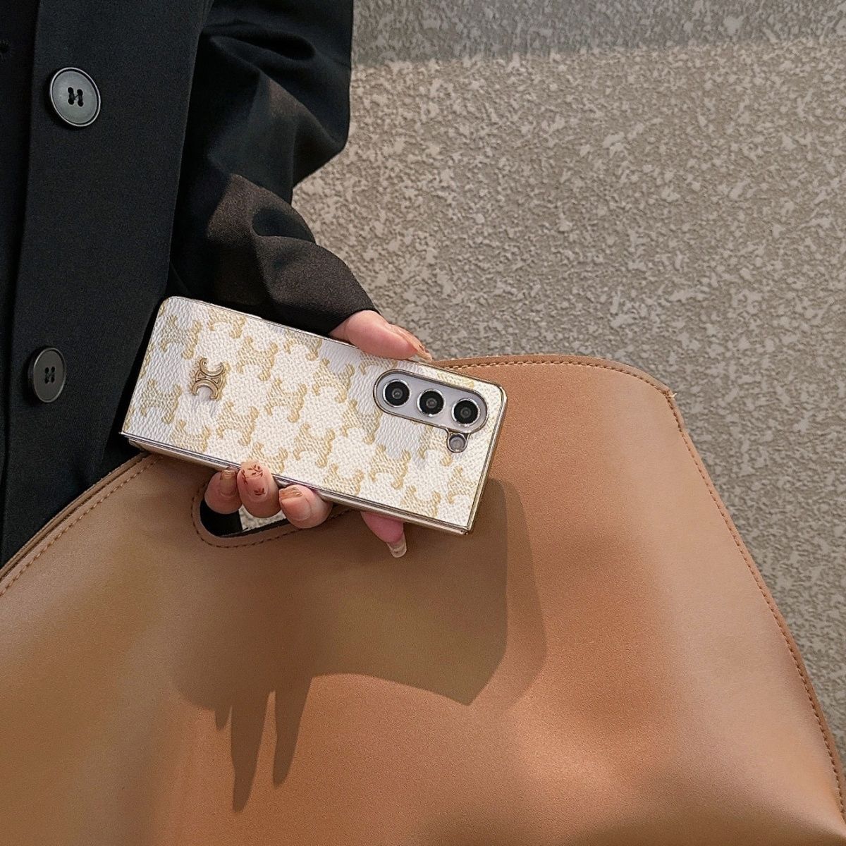 Electroplated Arc De Triomphe Embossed Fold Case