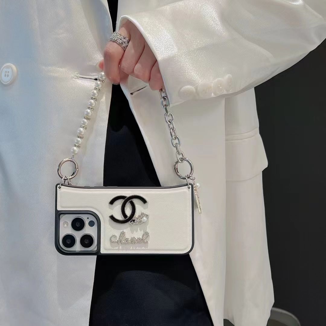 Fashion Perfume Bottle Pearl Chain Case