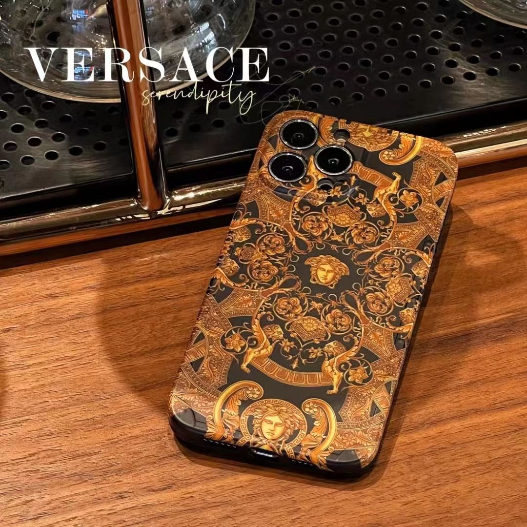 Retro Totem Print Case