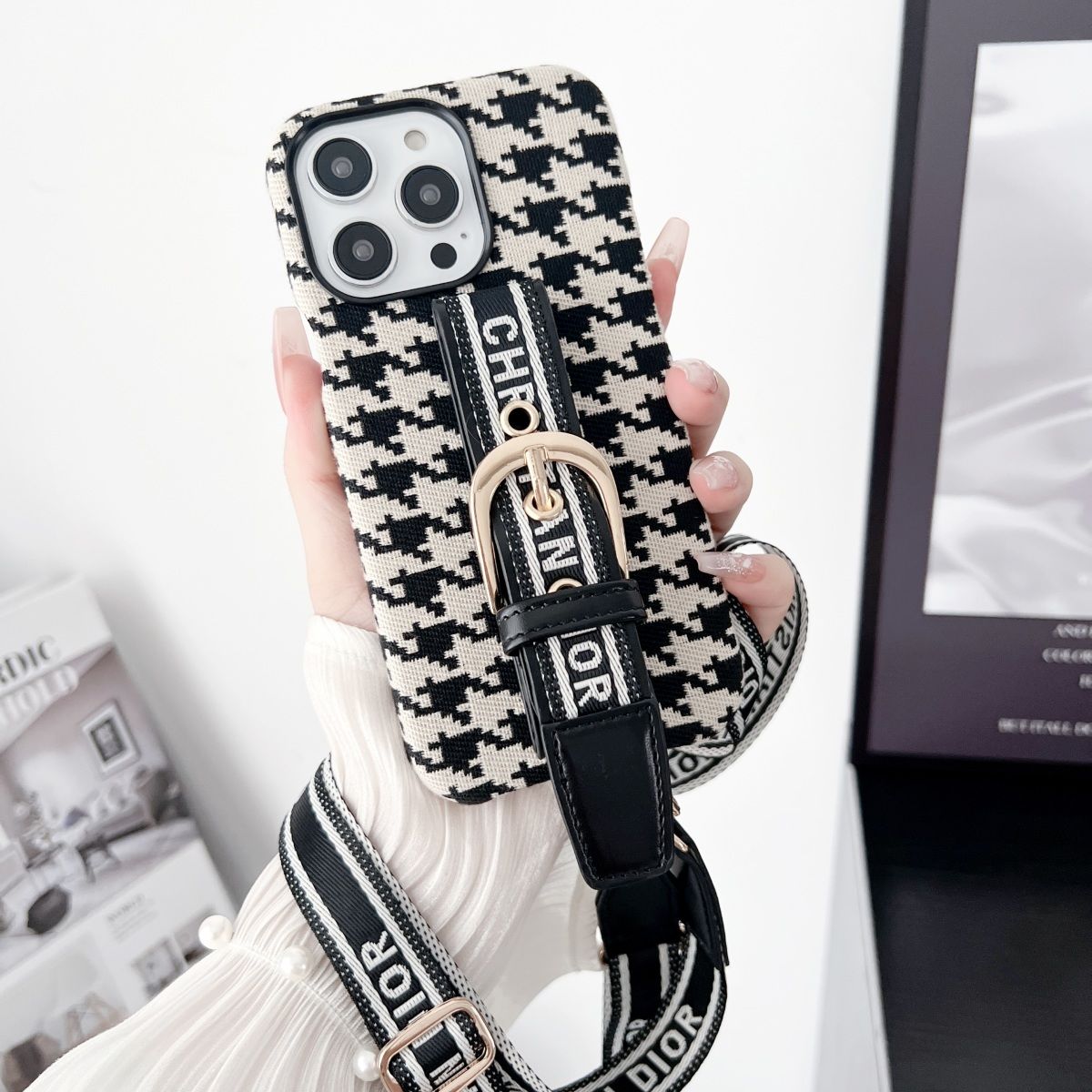 Vintage Canvas Embossed Wristband Lanyard Case