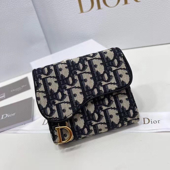 Oblique Saddle Wallet