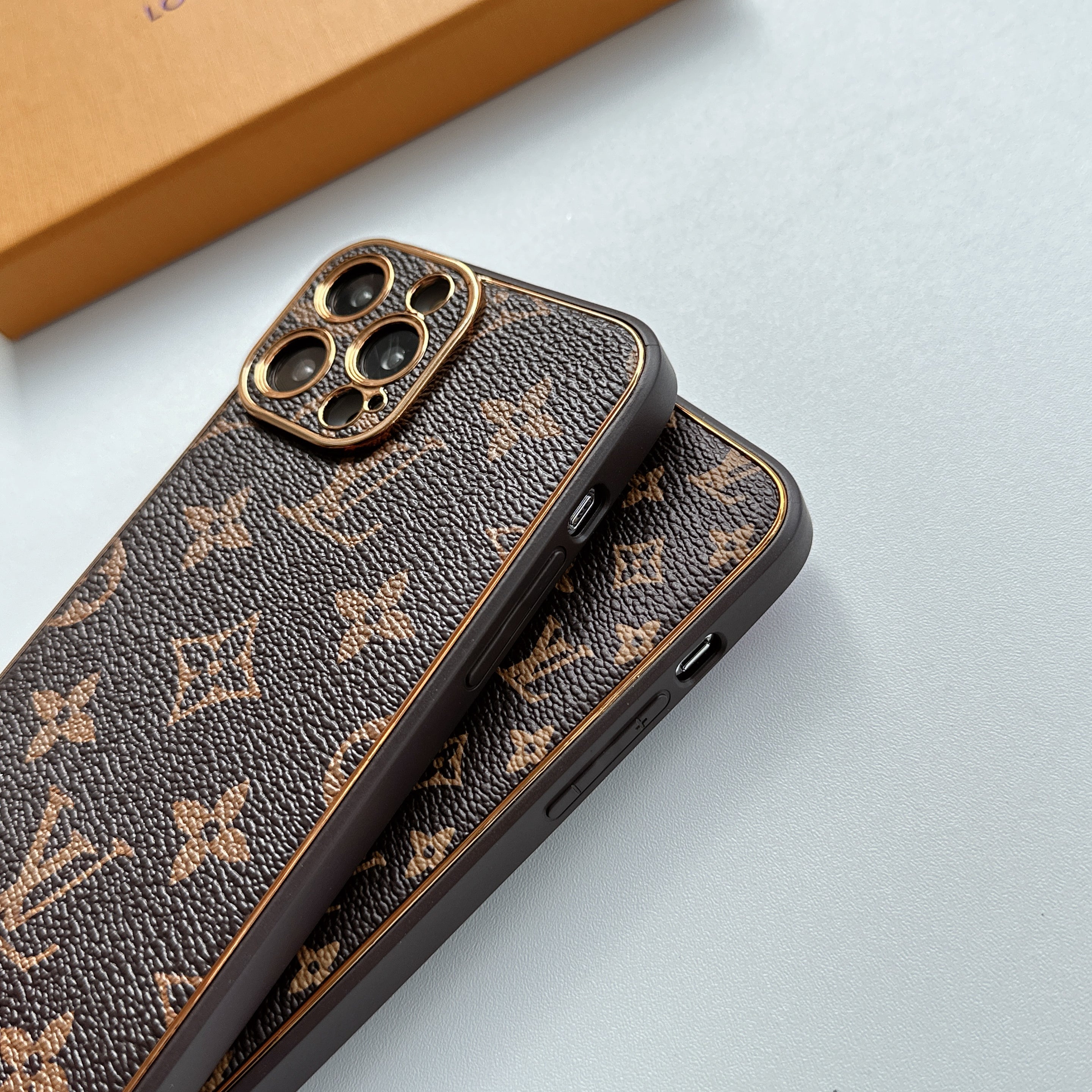 Electroplating Full Cover Leather Embossed Case