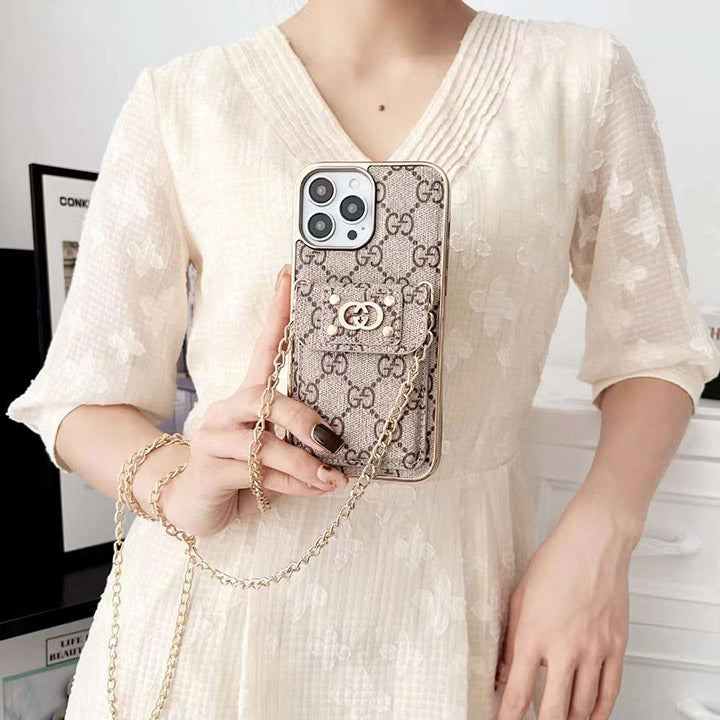 Retro Embossed Leather Chain Case