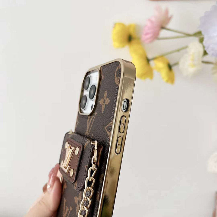 Retro Embossed Leather Chain Case