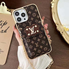 Retro Embossed Leather Chain Case
