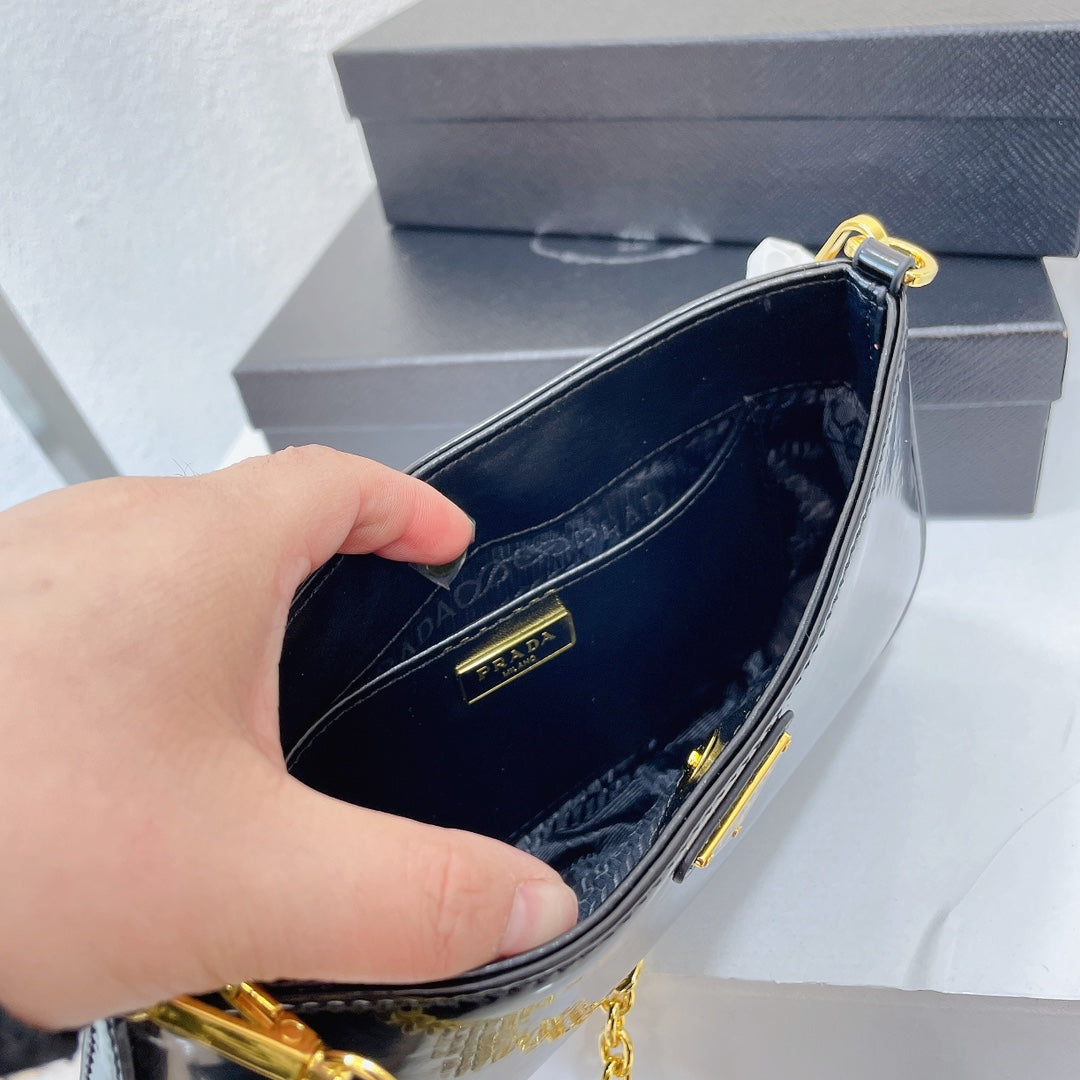 Shiny Leather Chain Shoulder Bag
