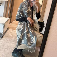 Simple Monogram Cashmere Fringed Scarf