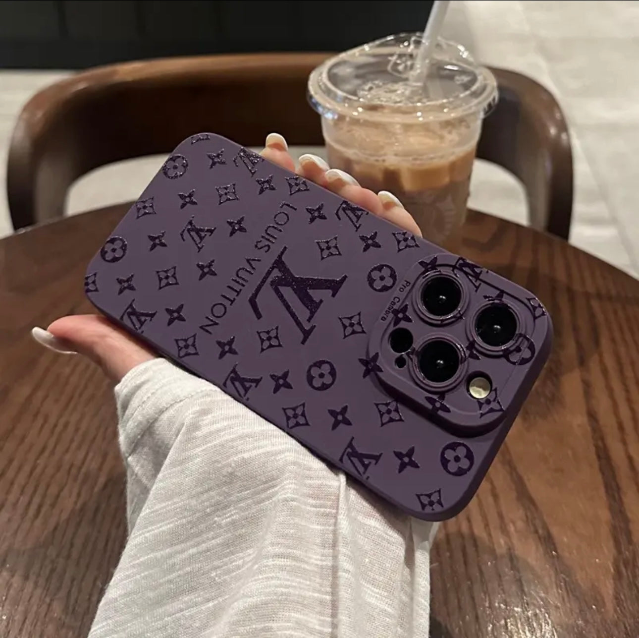 Embossed Frosted All-Inclusive Case