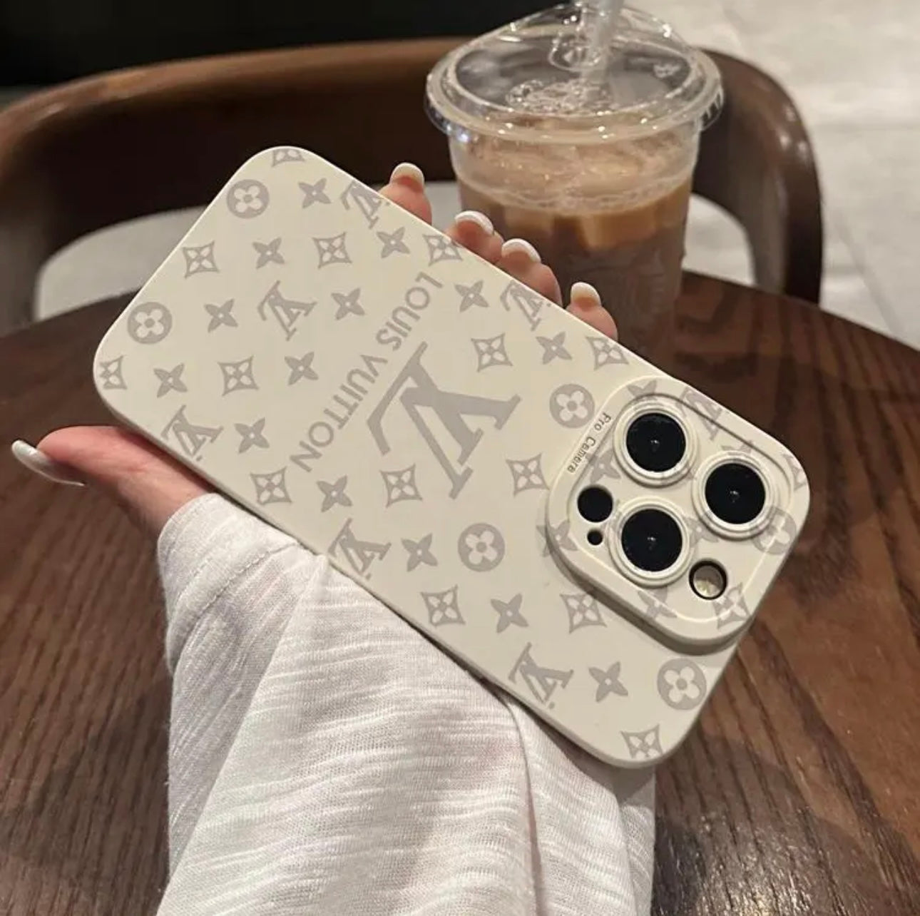 Embossed Frosted All-Inclusive Case