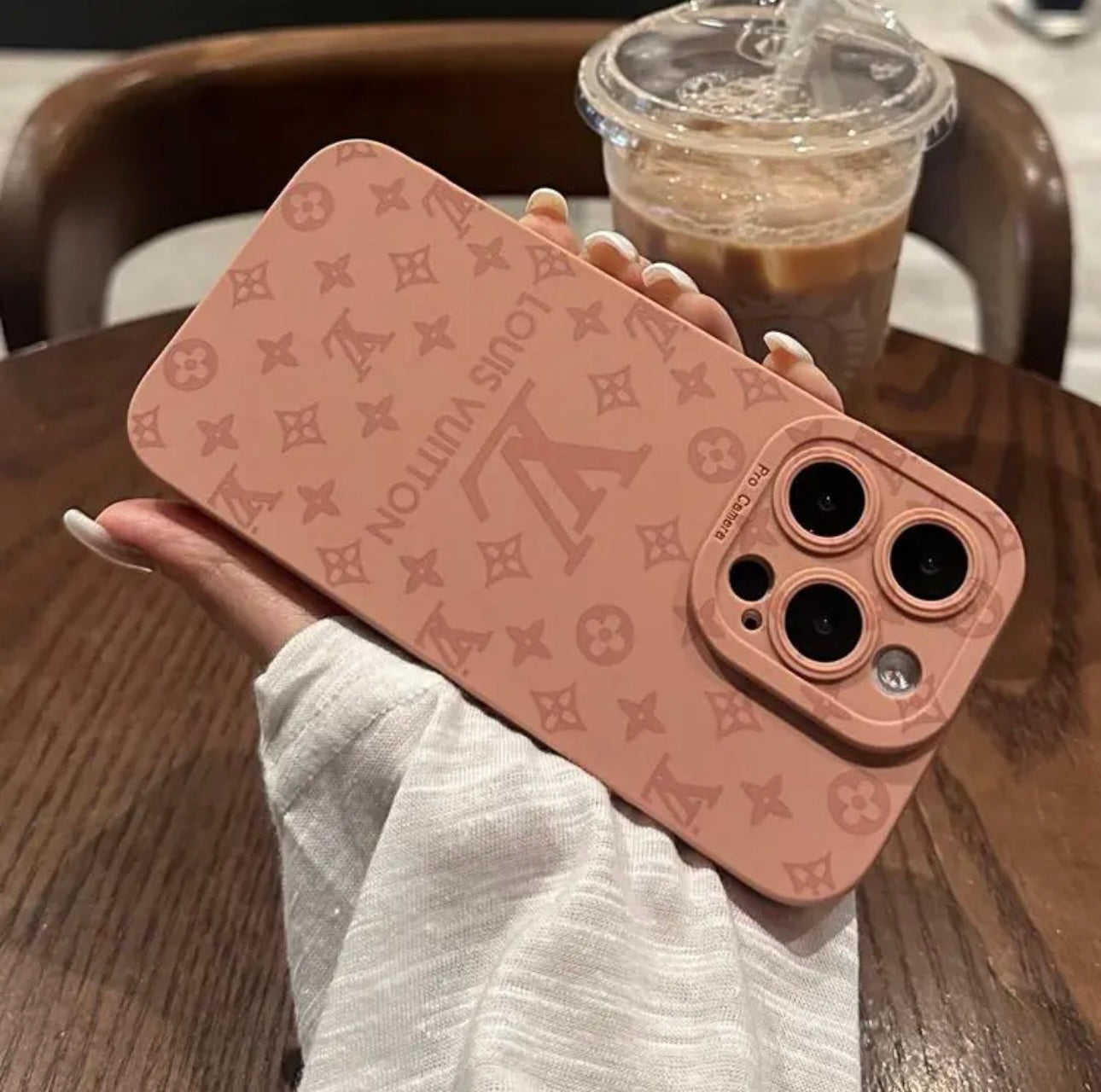 Embossed Frosted All-Inclusive Case
