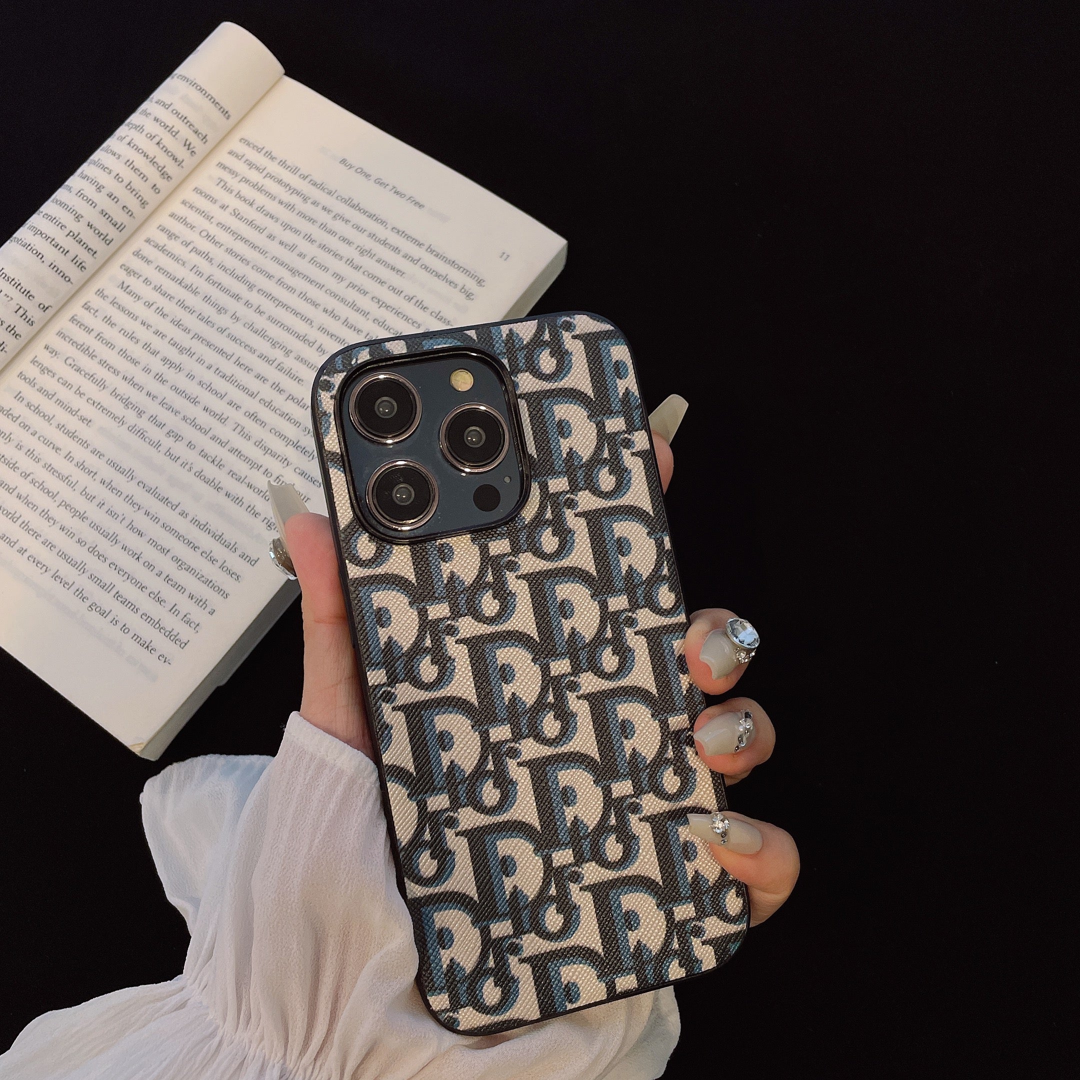 Vintage Canvas Embossed Case