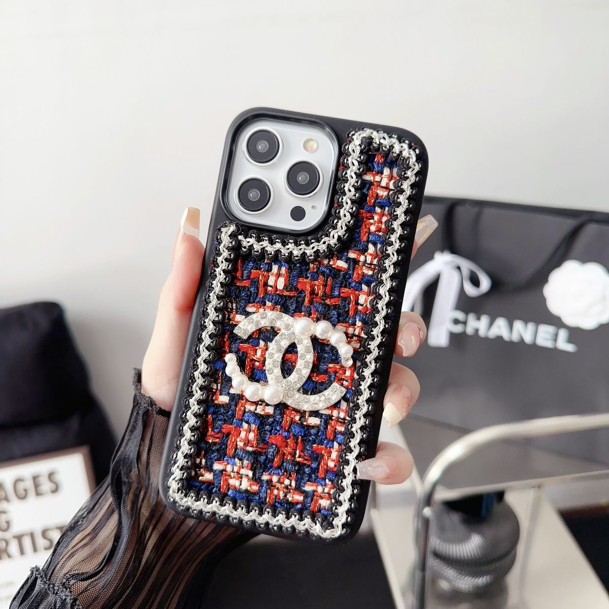 Fashion Wool Material Pearl Logo Case