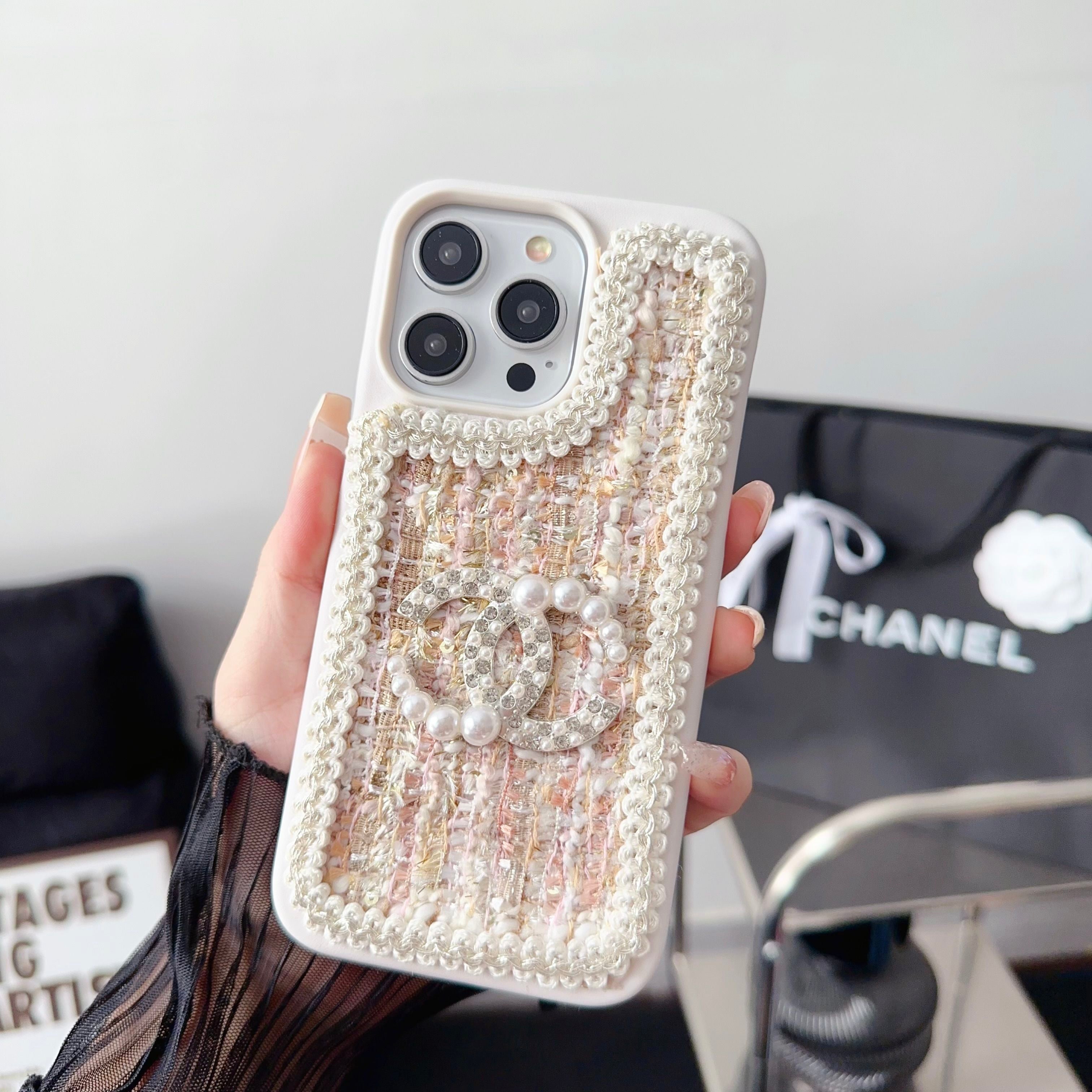 Fashion Wool Material Pearl Logo Case