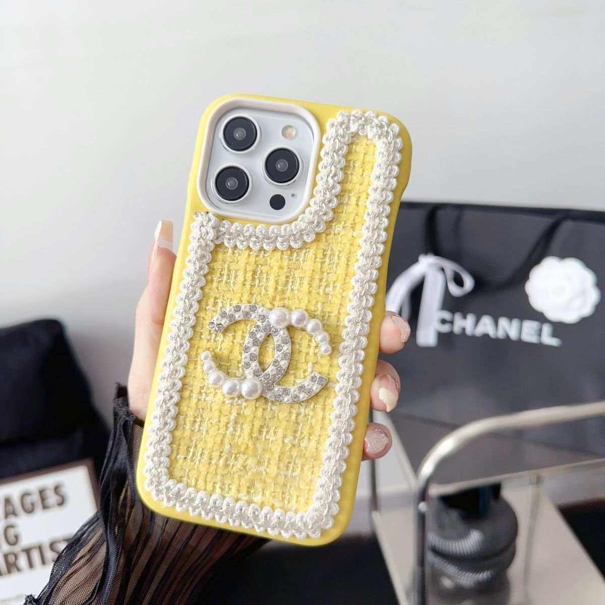 Fashion Wool Material Pearl Logo Case