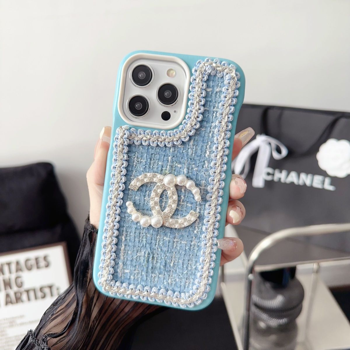 Fashion Wool Material Pearl Logo Case