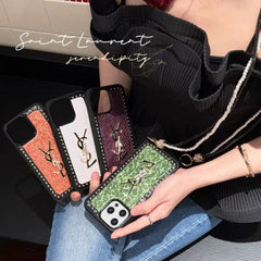 Luxury Snake Pattern Rivet Pearl Crossbody Chain Case