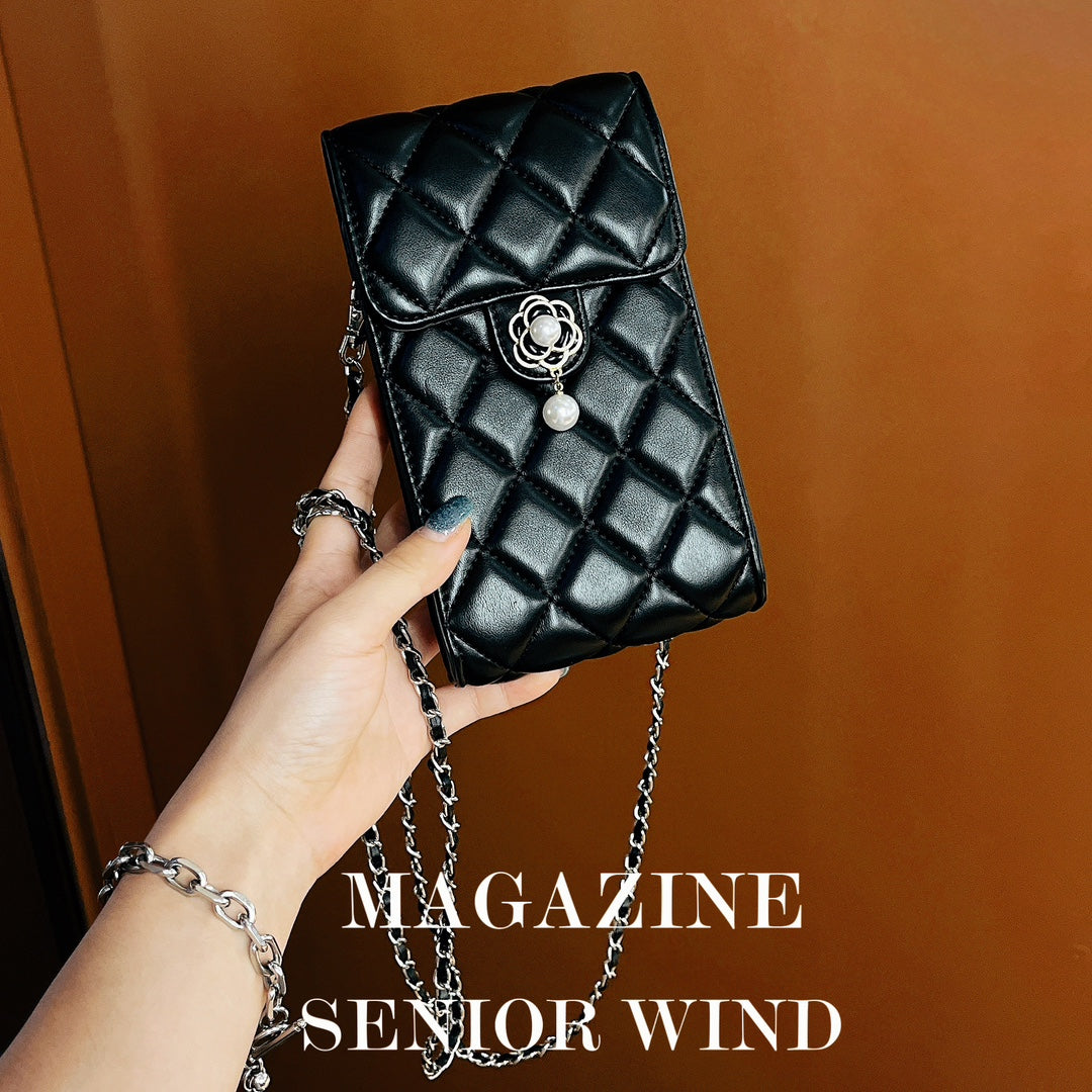 Camellia Diamond Pattern Crossbody Phone Bag