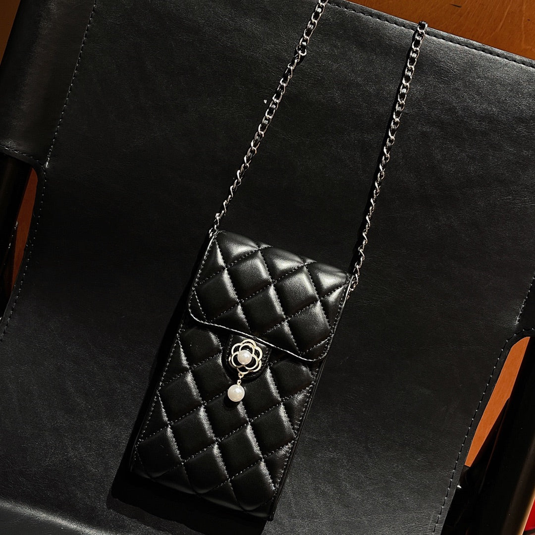Camellia Diamond Pattern Crossbody Phone Bag