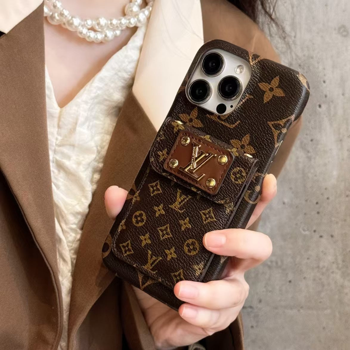 Classic Embossed Card Holder Case
