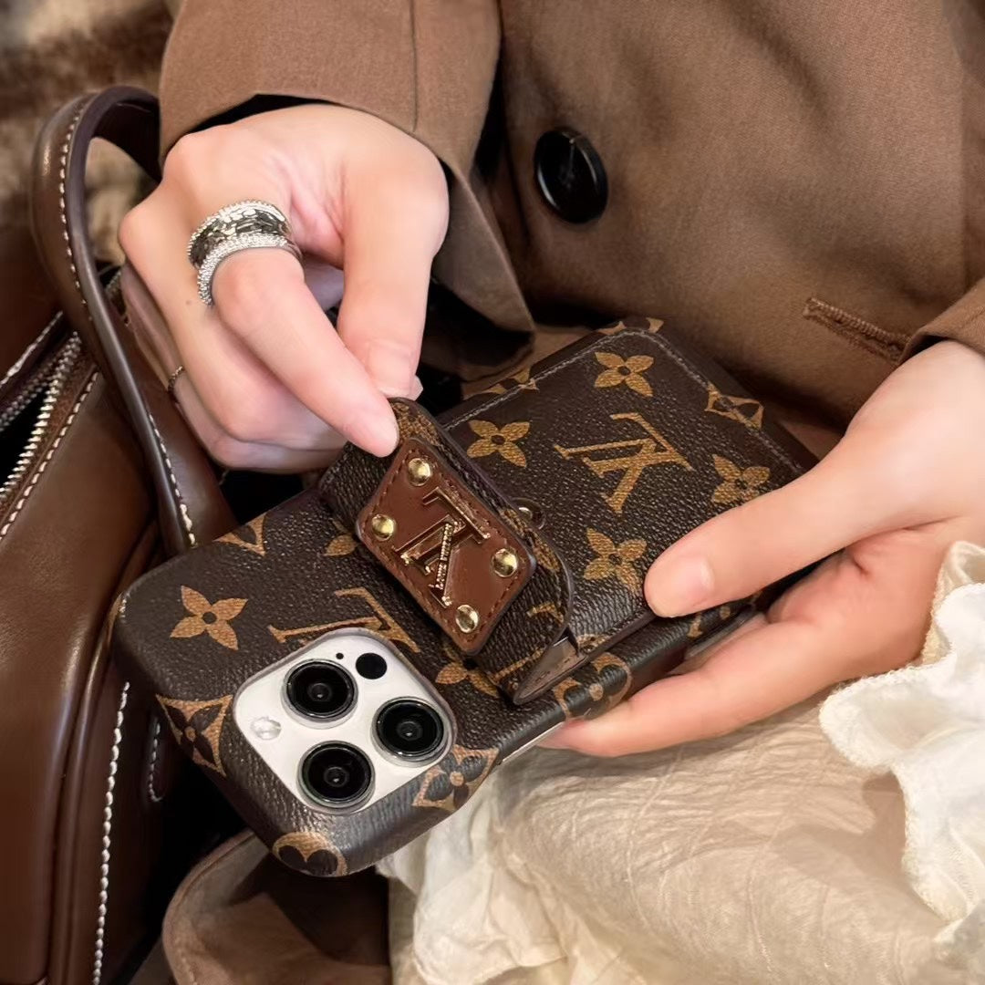 Classic Embossed Card Holder Case