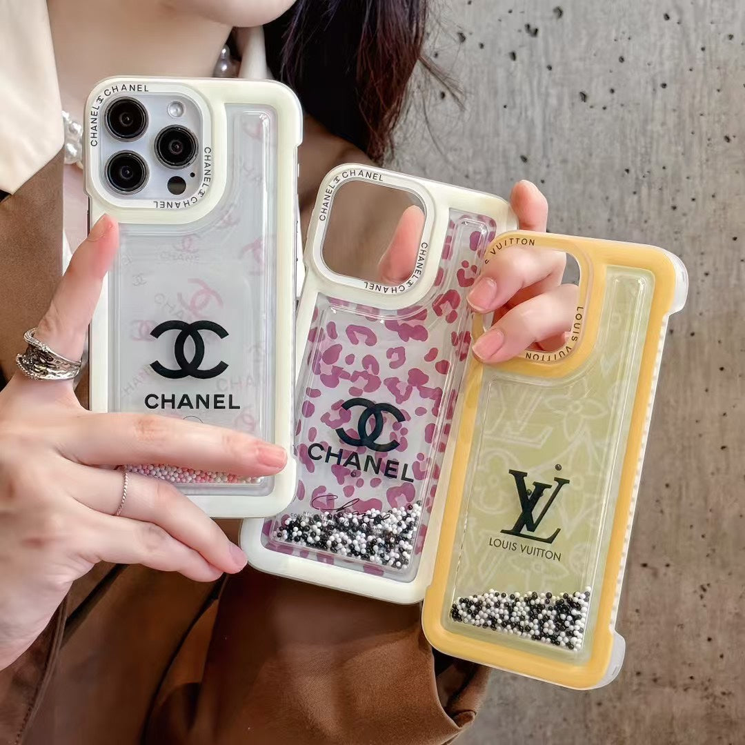 Fashionable Flowing Beads Case