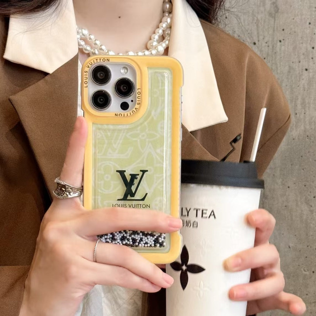 Fashionable Flowing Beads Case