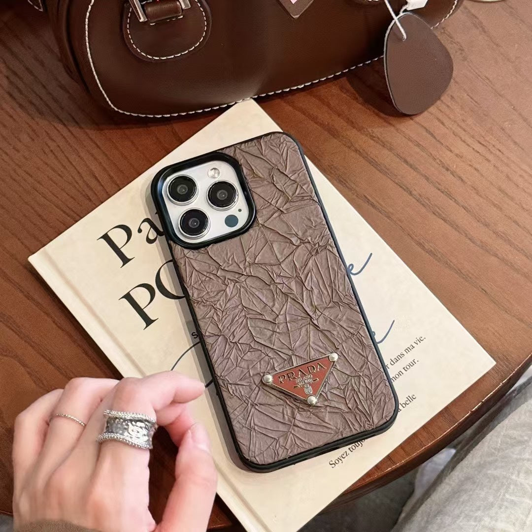 Pleated Triangle Case