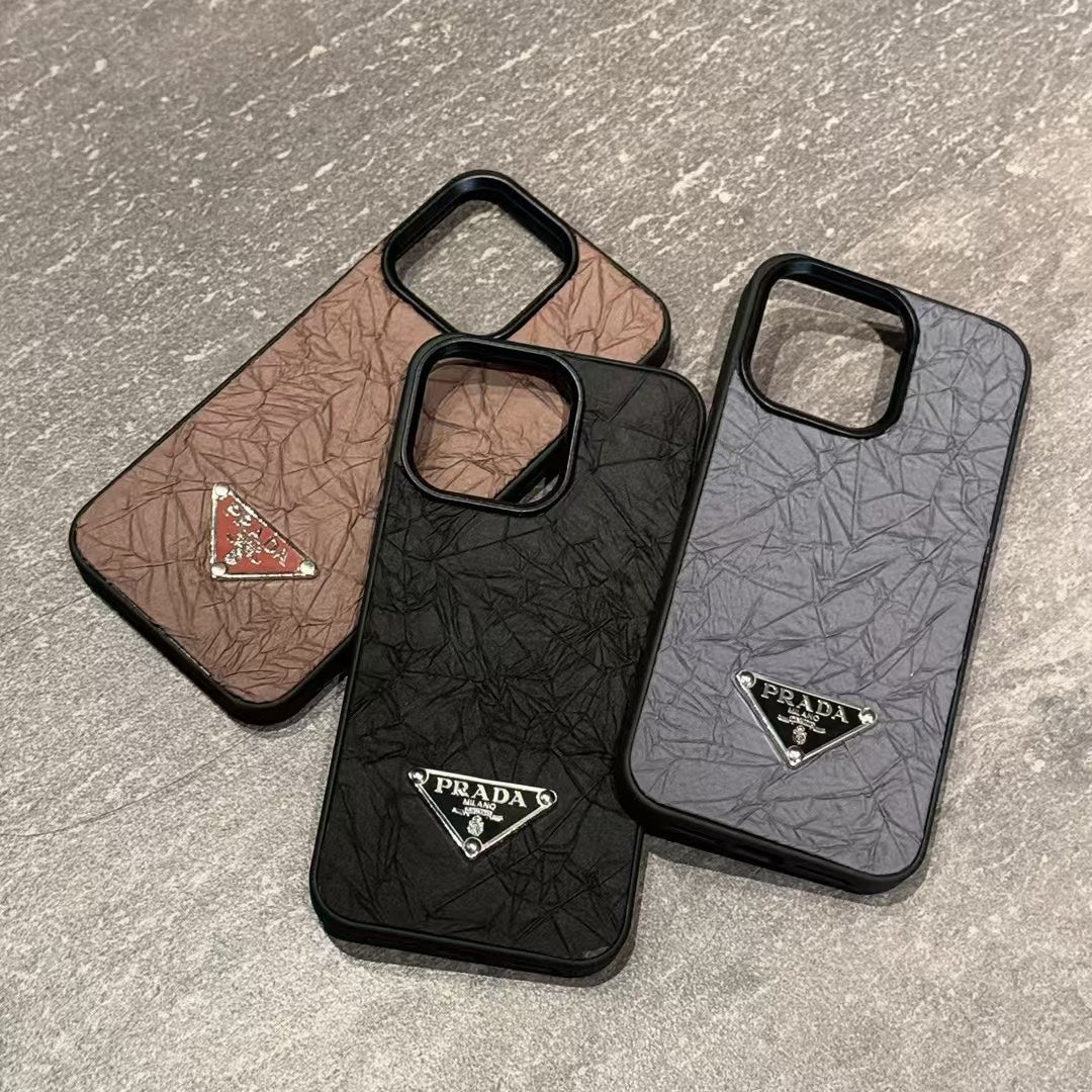 Pleated Triangle Case