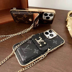 Retro Embossed Leather Chain Case