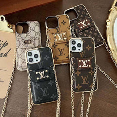 Retro Embossed Leather Chain Case