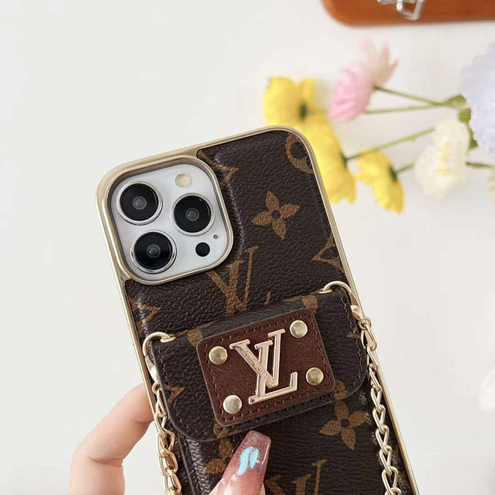 Retro Embossed Leather Chain Case