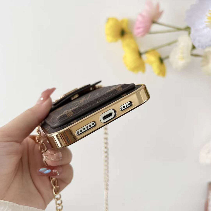 Retro Embossed Leather Chain Case