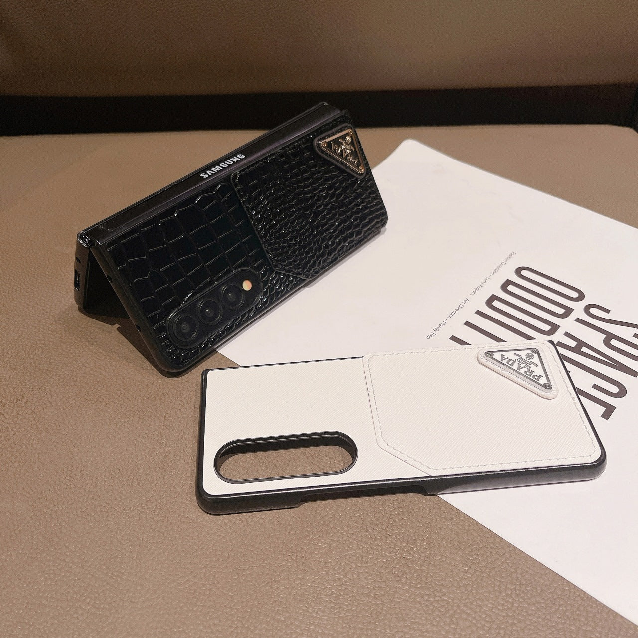 Fashion Triangle Logo Leather Card Holder Fold Case