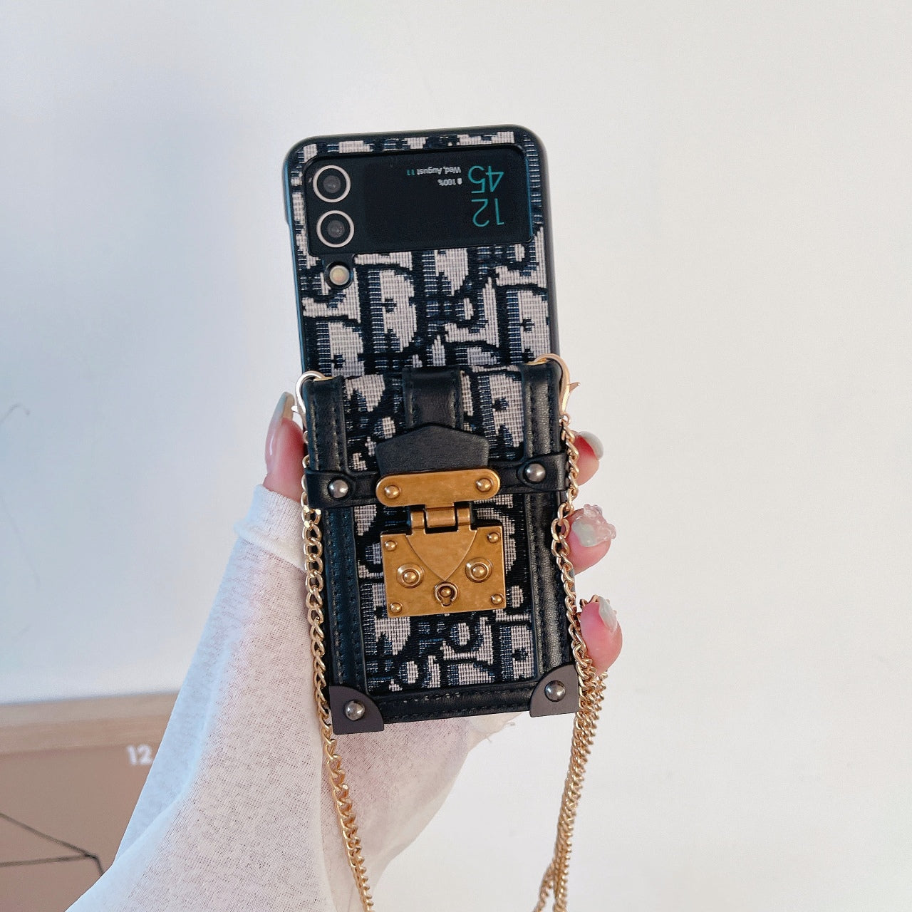 Retro Fashion Embroidery Card Holder Fold Case