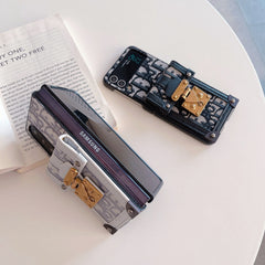 Retro Fashion Embroidery Card Holder Fold Case