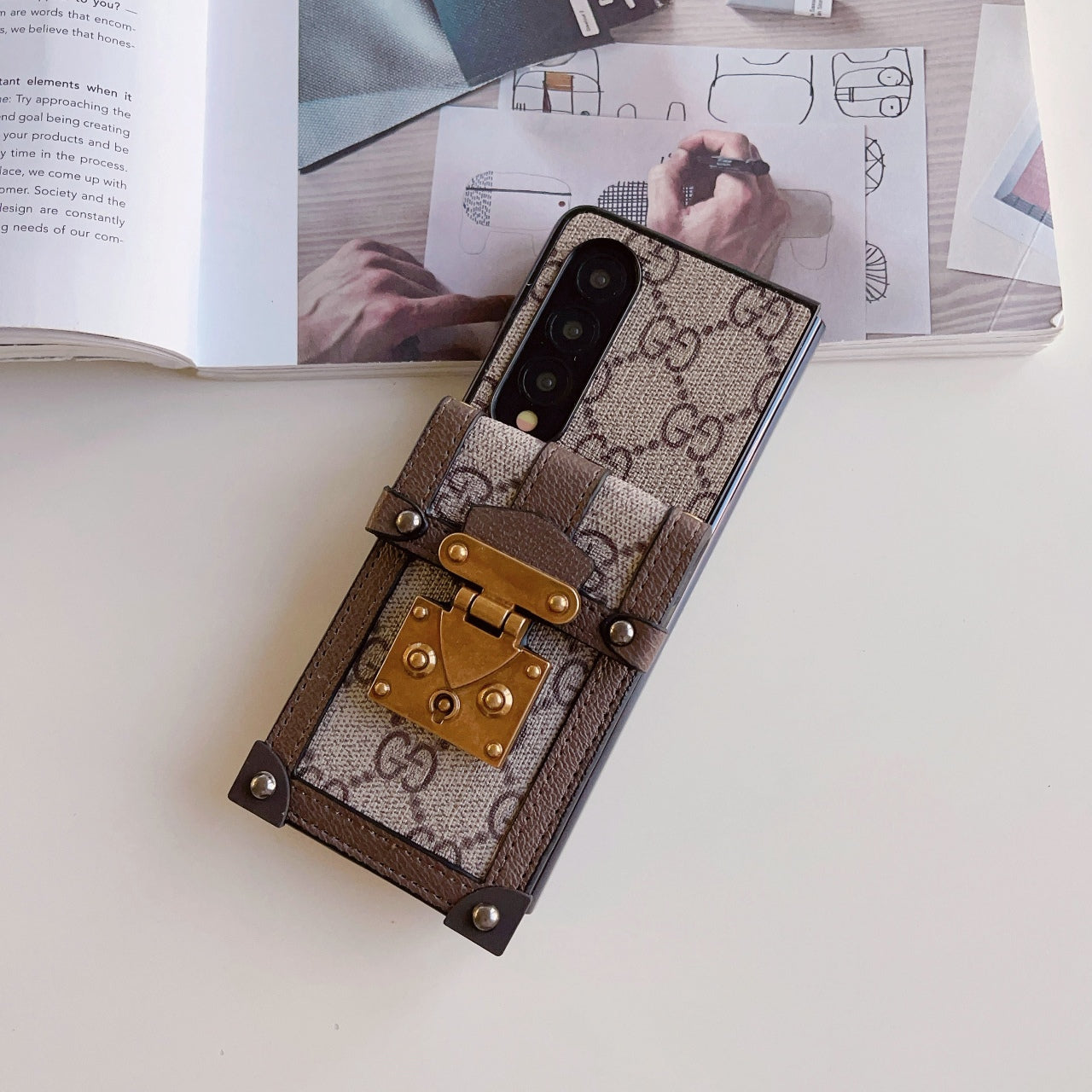 Retro Lock Card Holder Fold Case