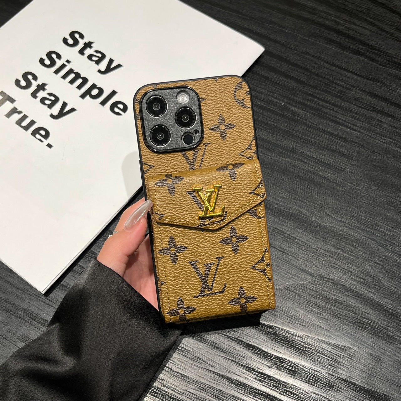Retro Leather Metal Logo Card Holder Case