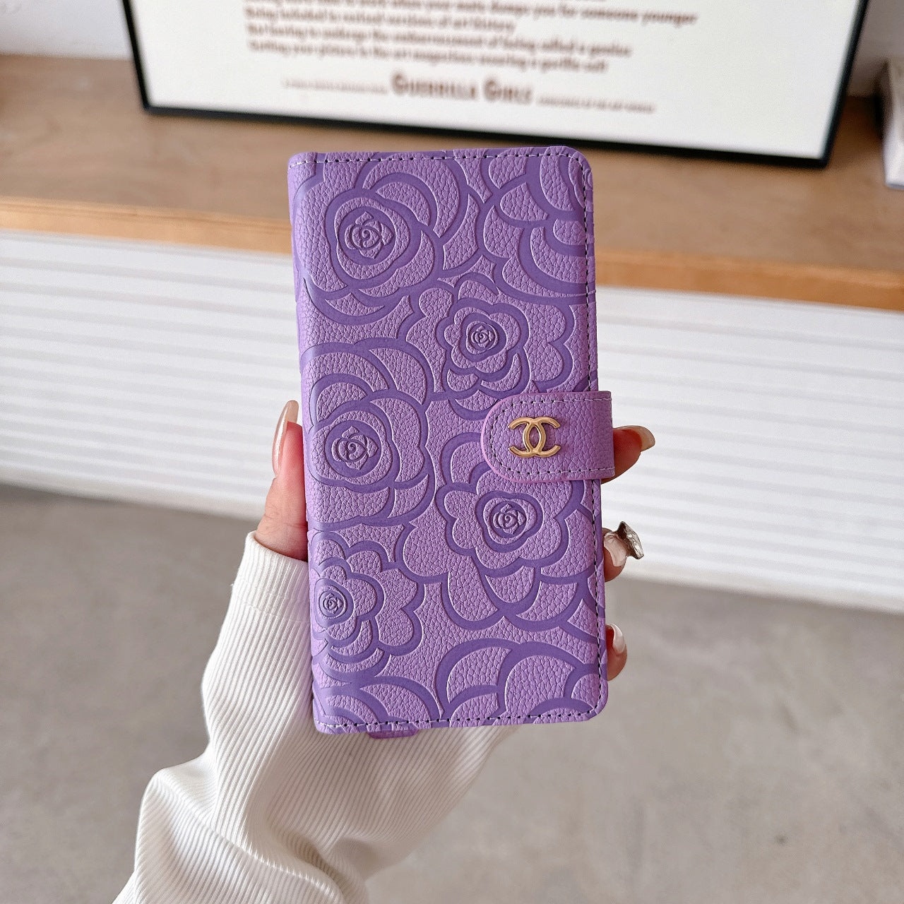 Camellia Wrist Strap Magnetic Leather Card Case